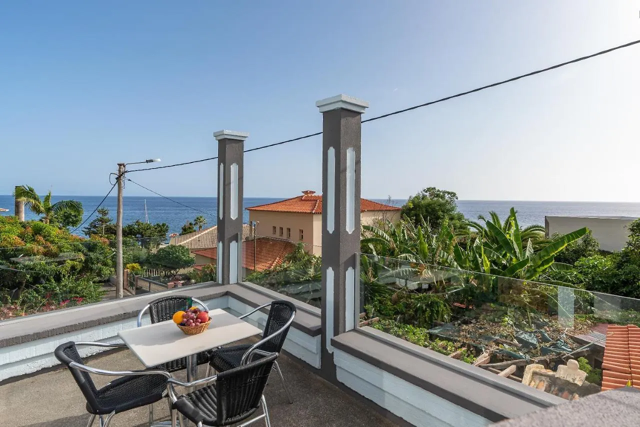 Tar Mar Place Bed & Breakfast Calheta