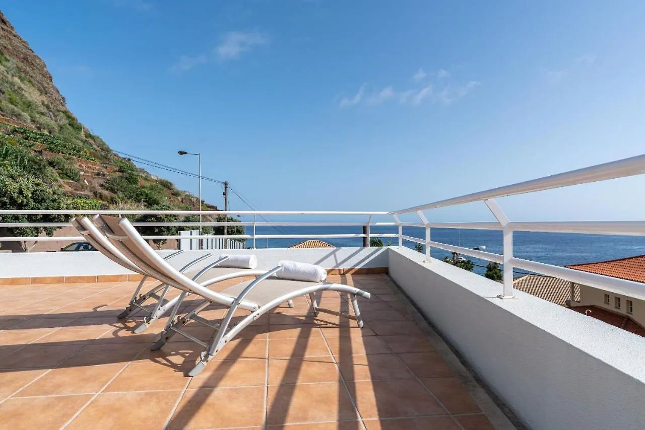 Tar Mar Place Bed & Breakfast Calheta